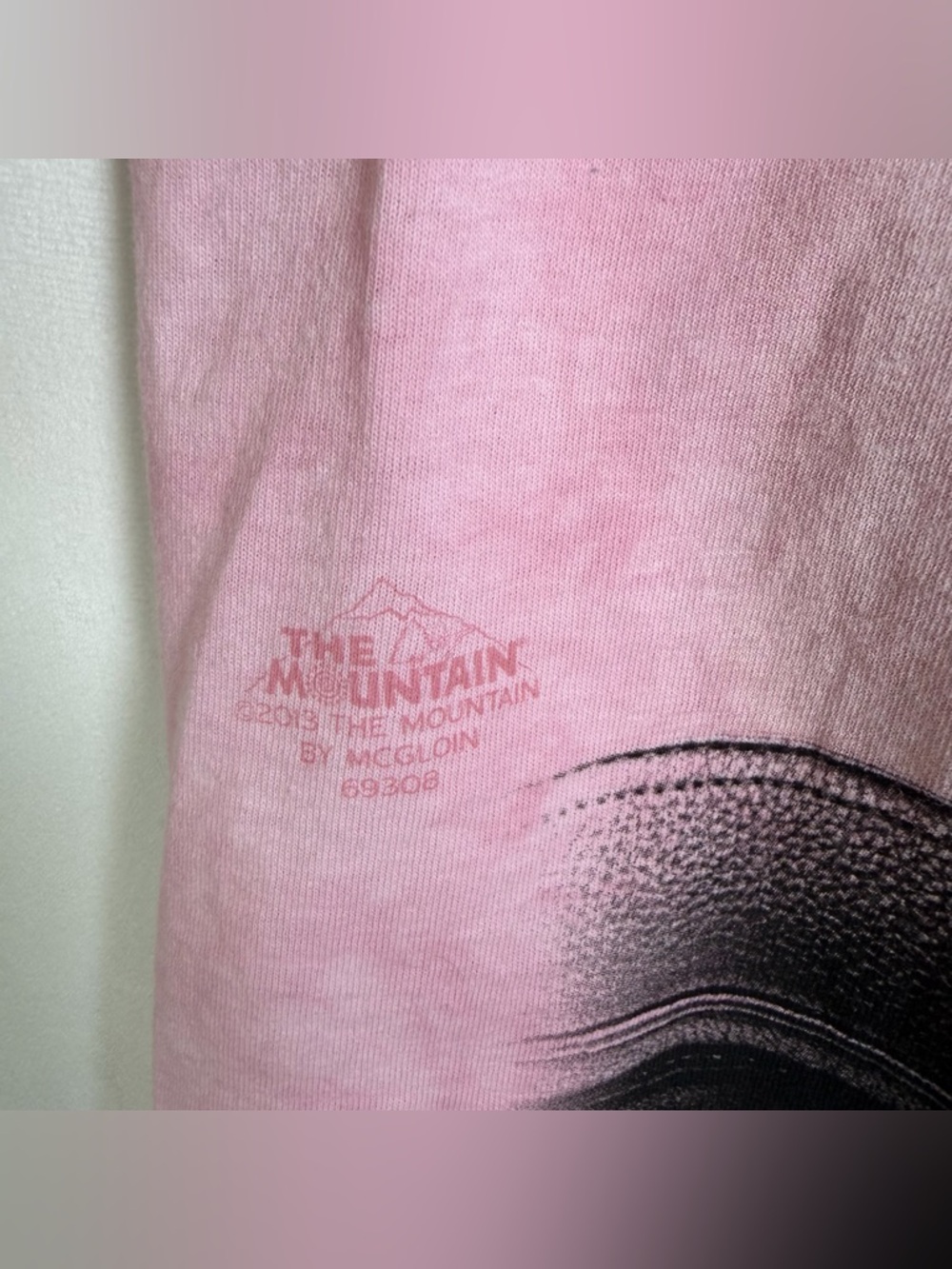 The Mountain Women’s Chihuahua Graphic Tee Pink Tie Dye Y2K Dog Shirt Sz M USA - Picture 6 of 9